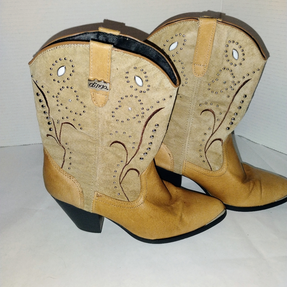 Dingo Leather with Rhinestone Size 9 Western Boots